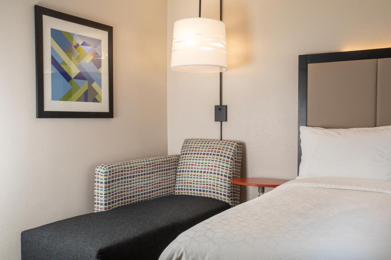 Holiday Inn Express Prescott By Ihg Eksteriør bilde